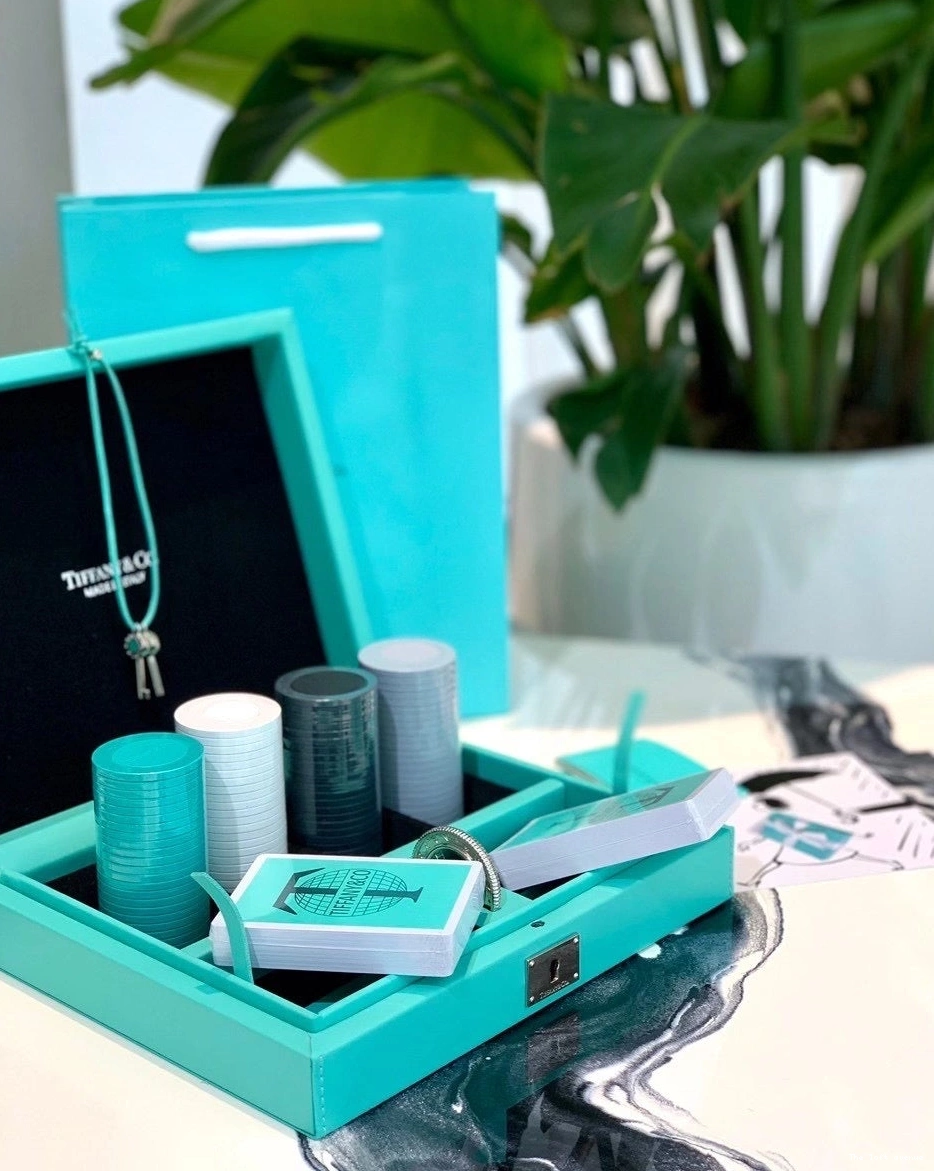 TIFFANY CO POKER SET & 0729